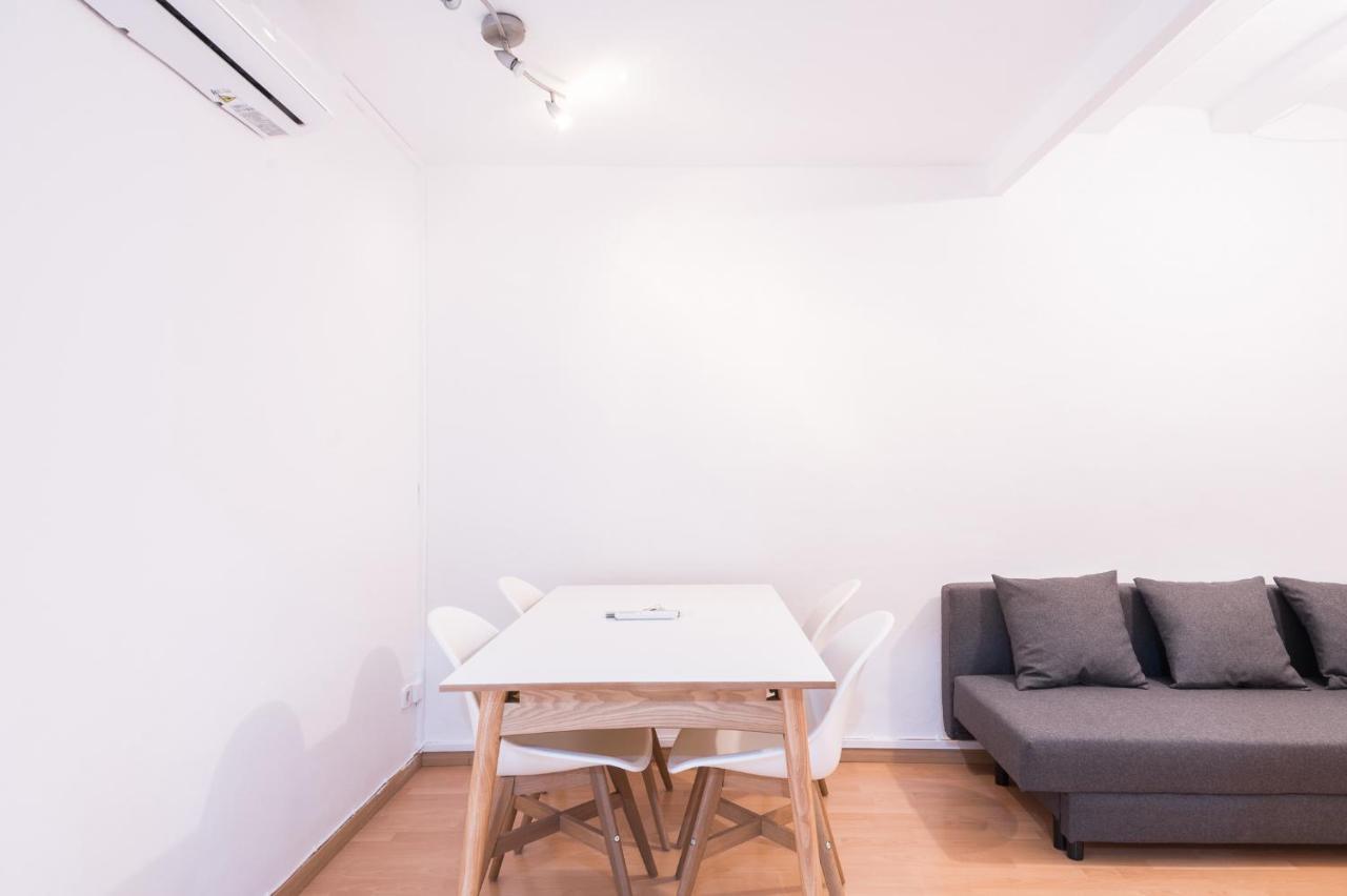 One-Bedroom Apartment,1261389037:JPEG